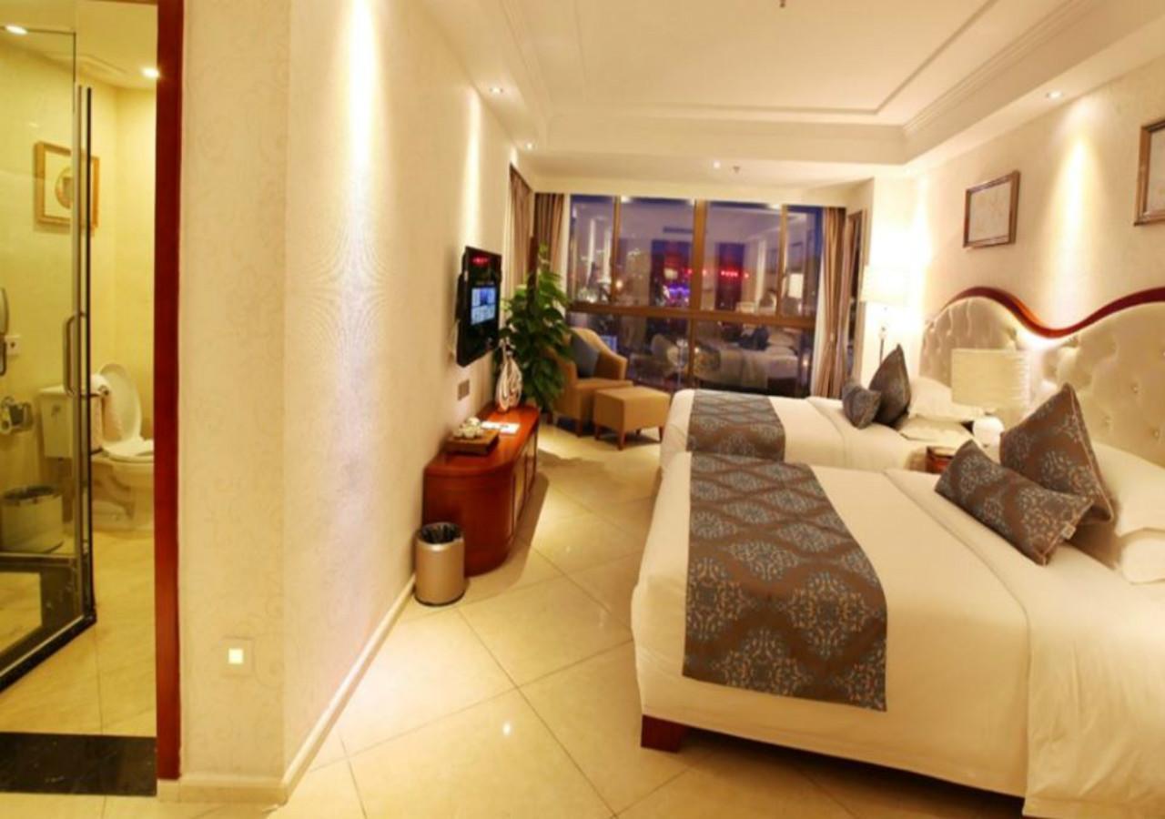 סניה Century Grand Hotel מראה חיצוני תמונה